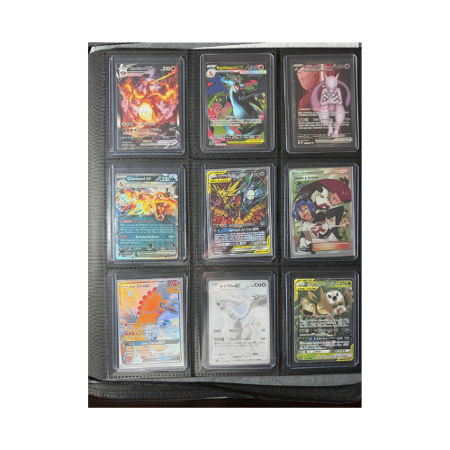 Álbum para toploaders de 252 bolsillos con cremallera color rojo en TCG Level